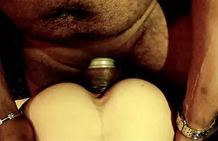 XXX Milochka आवडतात शोषून घेणे विशाल काळा सदस्य