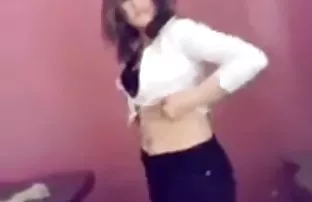 XXX वडील भाऊ कुरवाळणे स्तन आणि योनिलिंग झोपलेला बहीण