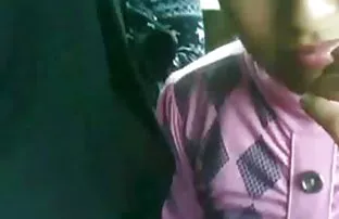 XXX दाट तपकिरी रंगाचा केसाची व्यक्ती मादक चड्डी मध्ये dick निराशेचा उदगार तोंड द्यावे लागले विशाल स्तन