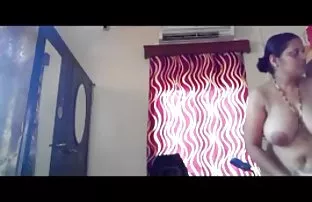 XXX रेकॉर्डिंग खाजगी सत्र कामुक सोनेरी केस व गोरी त्वचा तरुण