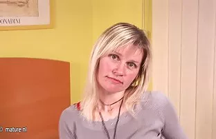 XXX मुलगी सहाध्यायी गृहपाठ करत आणि मरण पावला
