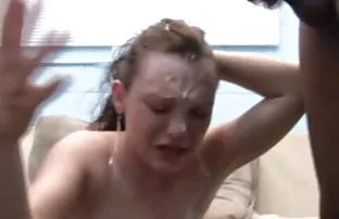 XXX दोन रशियन वेश्या अतिउतसाहित आणि fucked गर्दी