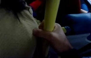XXX कुत्री Fucks प्रियकर असताना तिच्या मित्र मांजर licks