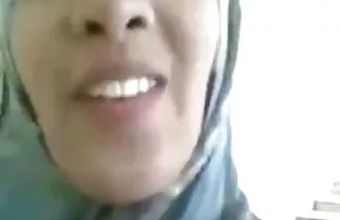 XXX माणूस संभोग एक परदेशी आणि भिन्न पण सुंदर झवणे