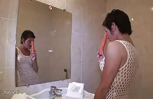 XXX प्रियकर fucked आणि चित्रित त्याची मुलगी