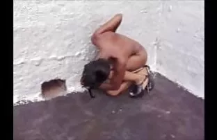 XXX सोनेरी सुटला माणूस आणि वर बसला त्याच्या कोंबडा