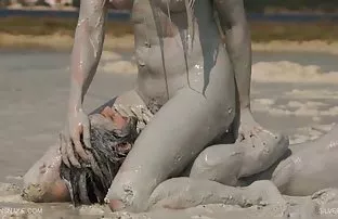 XXX स्त्री लहान तरुण चिक दक्षिण कॅलिफोर्निया मध्ये एक कोंबडा सह पाय