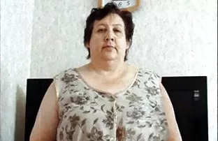 XXX सुंदर दाट तपकिरी रंगाचे केस रशियन हस्तमैथुन